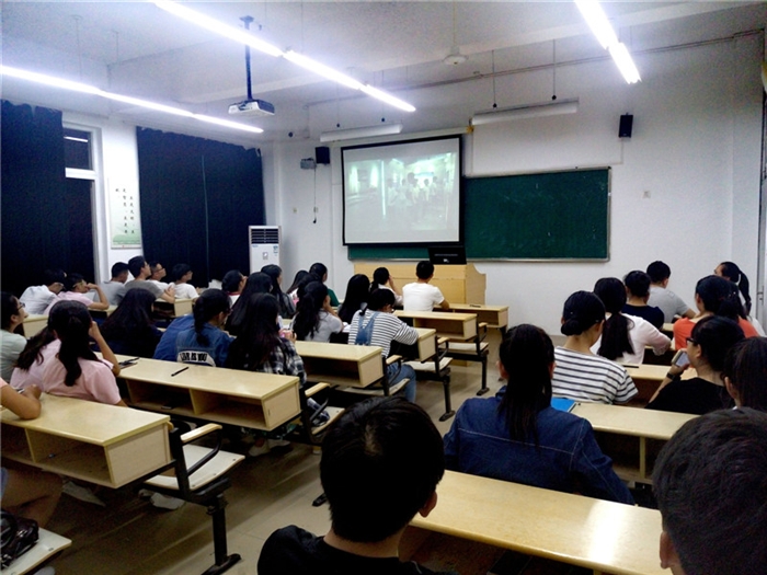 工商系开展学习工匠精神主题班会活动_校内