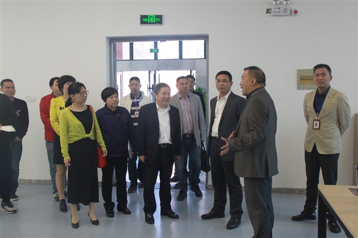瑞立董事长_瑞立集团董事长图片(2)
