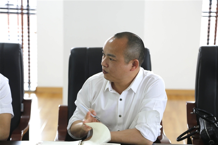 拉瑞安老总_瑞安·雷诺兹(3)