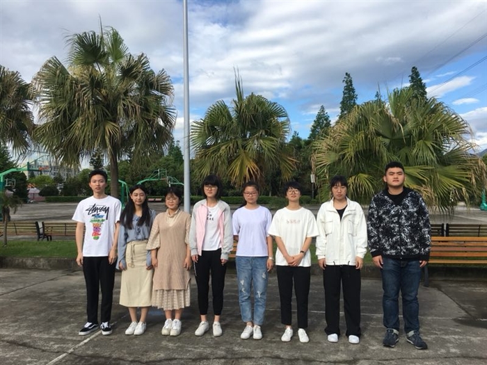 PG电子APP美政府“关门”恐创最长纪录 有人靠兼职糊口 有人延迟还贷；美国银行业再“爆雷”；黄仁勋：英伟达中国市场份额已降至0；泽连斯基8个月三访白宫 一周国际财经