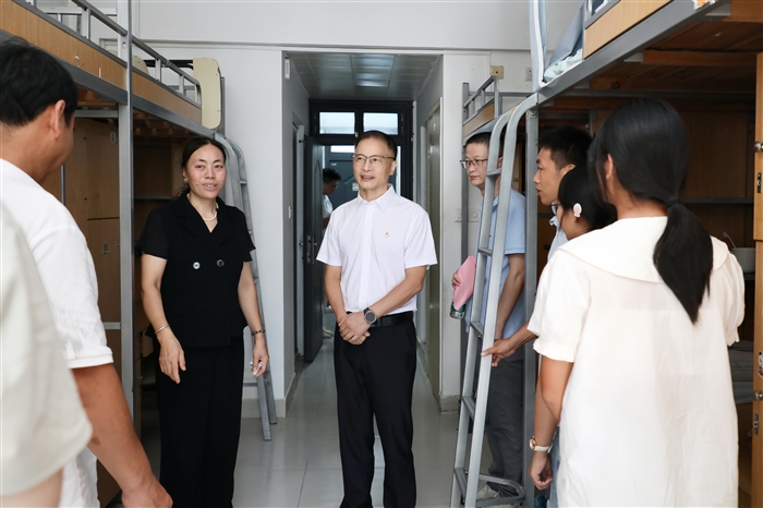 方益权1.jpg