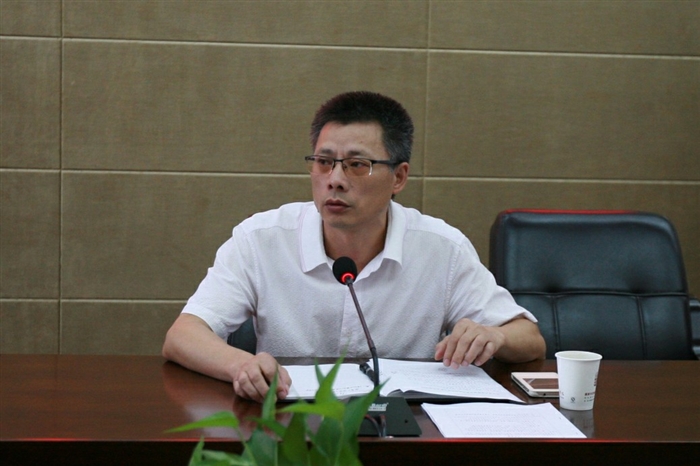 党委书记王靖高,党委副书记夏晓军,纪委书记何忠,党委委员徐利群,党委