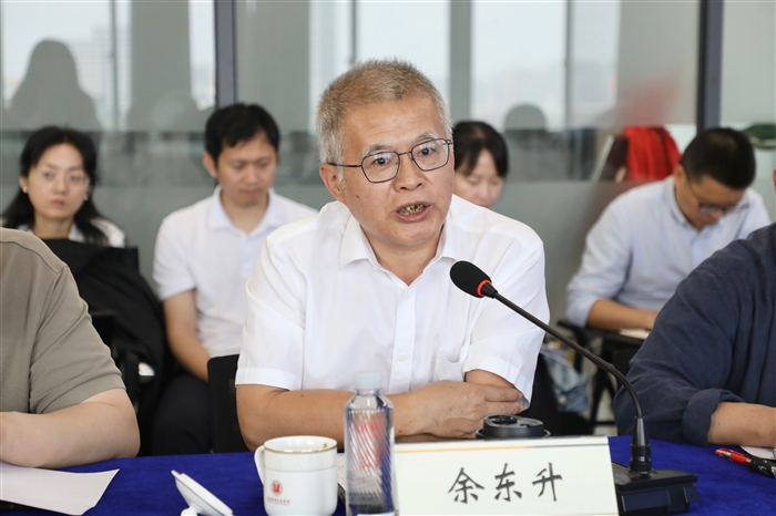 余东升1.jpg