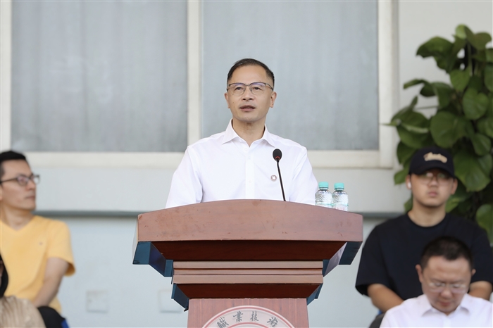方益权.jpg 方益权.jpg